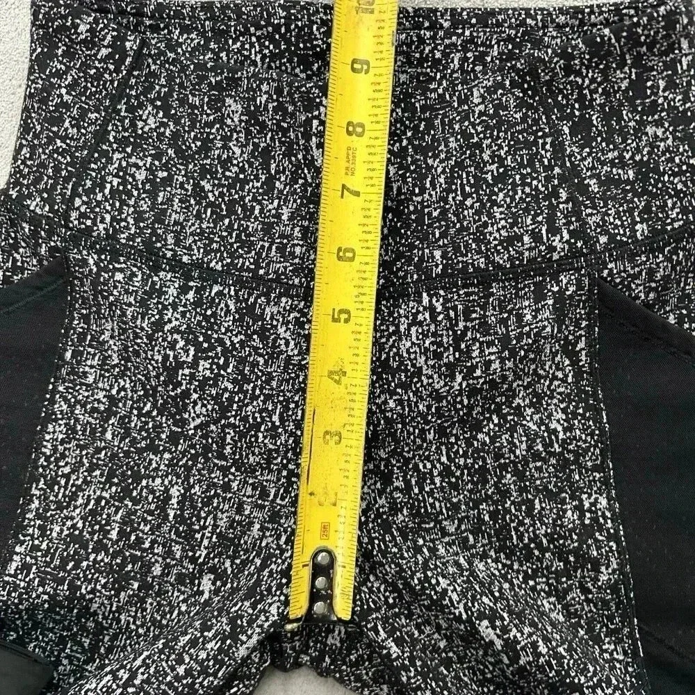 Lululemon Leggings Womens 2 Fit Physique Crop Luon Suited Jacquard Black White